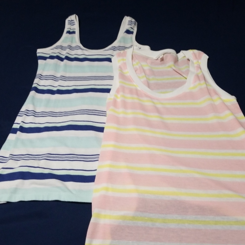 2 Victoria secret tops